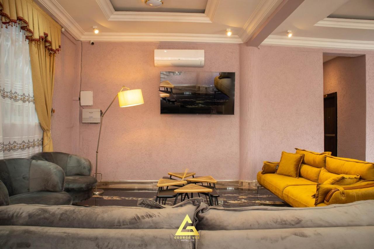 George Vee Hotel Ltd Kumasi Dış mekan fotoğraf