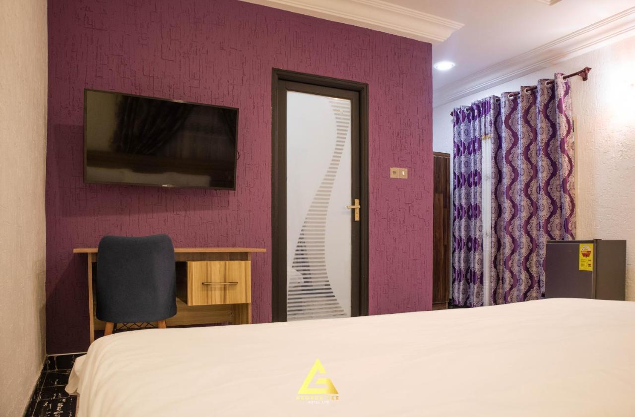 George Vee Hotel Ltd Kumasi Dış mekan fotoğraf