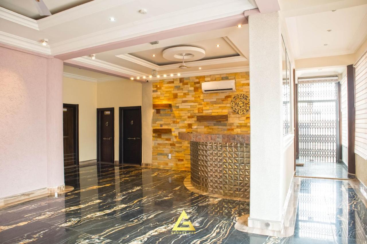 George Vee Hotel Ltd Kumasi Dış mekan fotoğraf